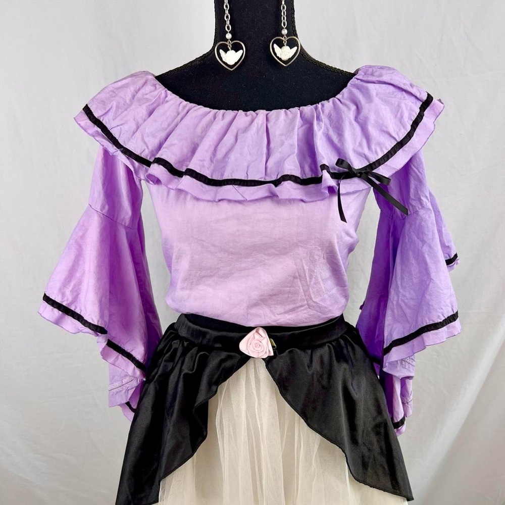 Reworked flare sleeve top size medium